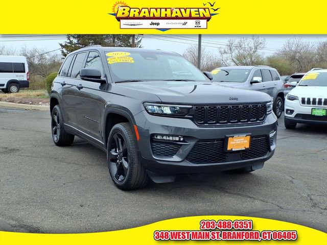 Used 2023 Jeep Grand Cherokee Limited w/ Black Appearance Package AWD/4WD image 1