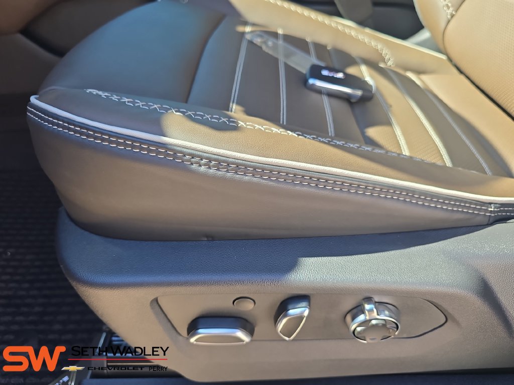 New 2026 GMC Yukon Denali Ultimate AWD/4WD image 30