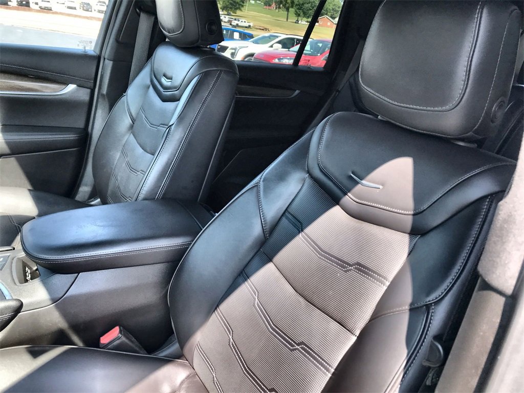 Used 2023 Cadillac XT6 Sport w/ Platinum Package image 11