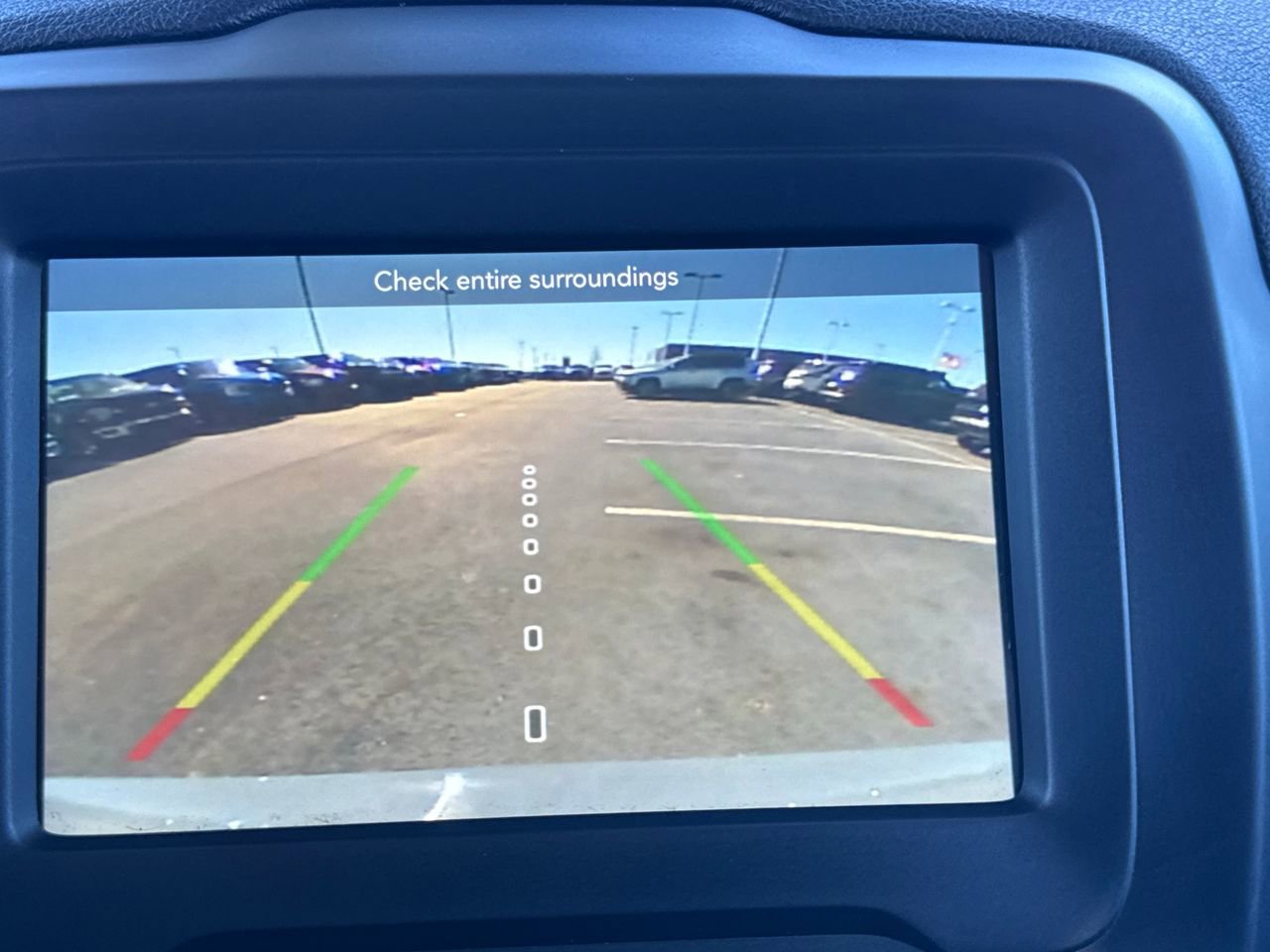 Used 2018 Jeep Renegade Latitude image 18