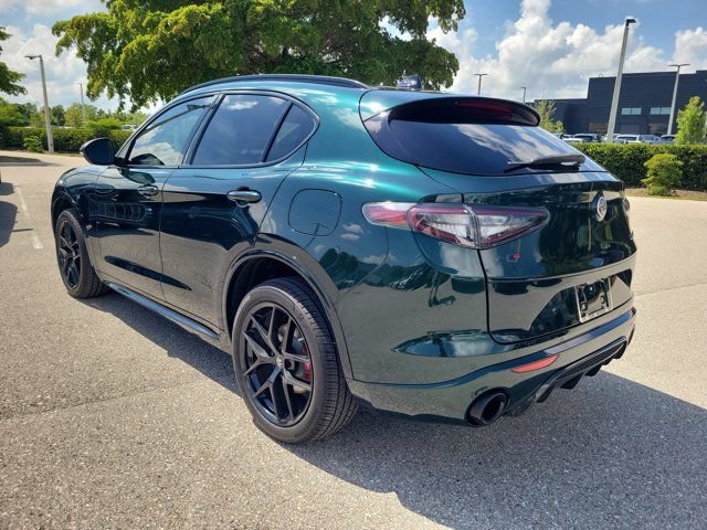 Used 2021 Alfa Romeo Stelvio Ti Sport AWD/4WD image 5