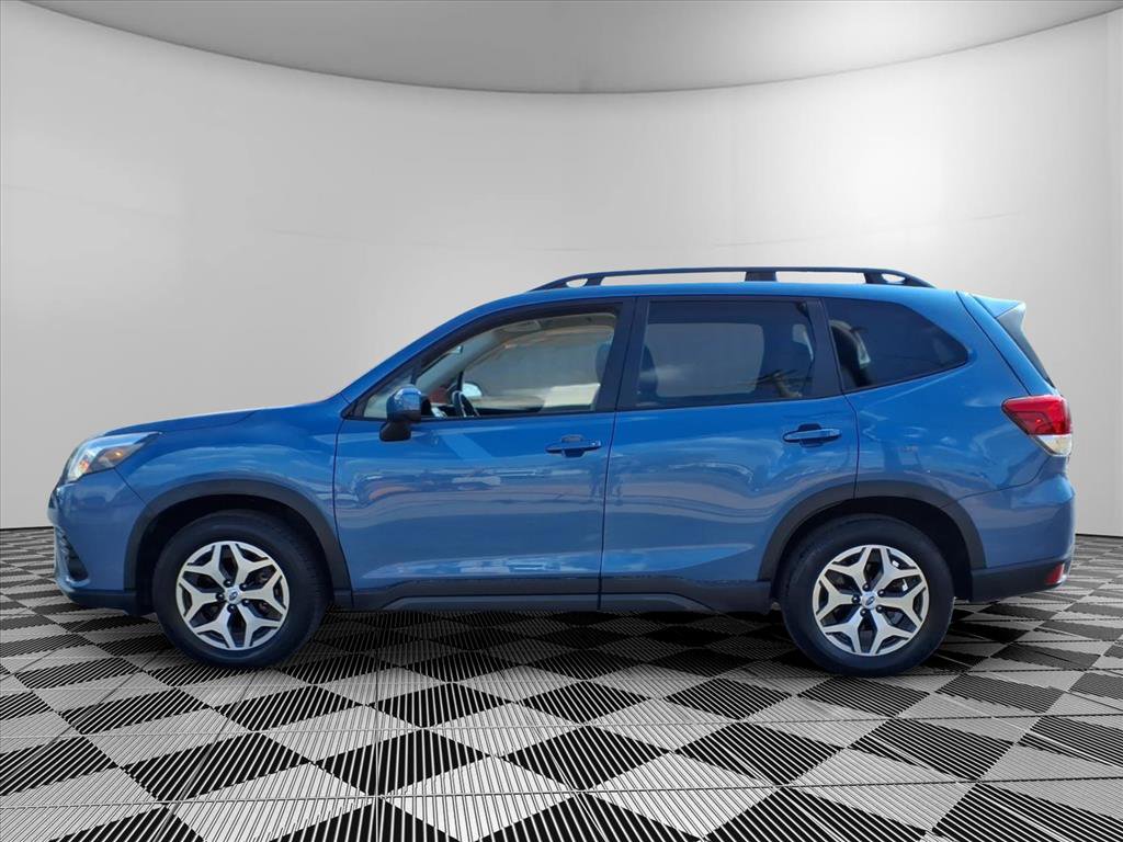 Used 2023 Subaru Forester Premium AWD/4WD image 9