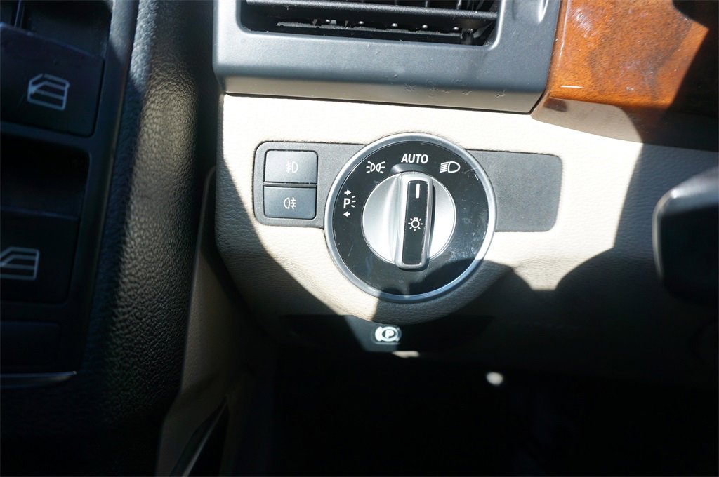 Used 2012 Mercedes-Benz GLK 350 2WD image 5