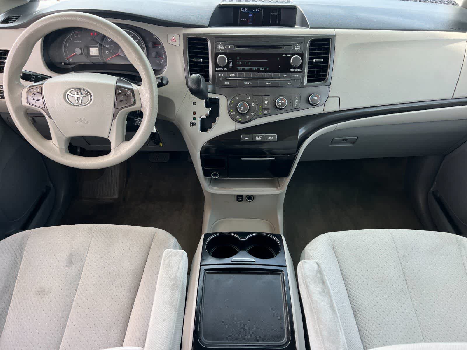 Used 2012 Toyota Sienna LE video 4