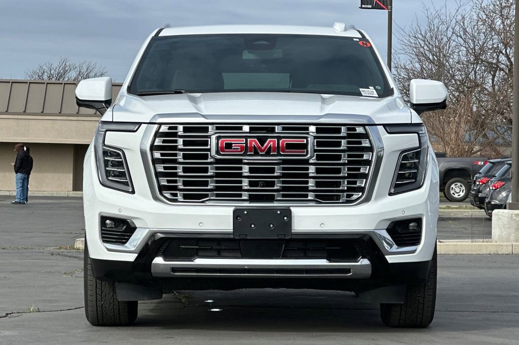 Used 2025 GMC Yukon Denali AWD/4WD image 9