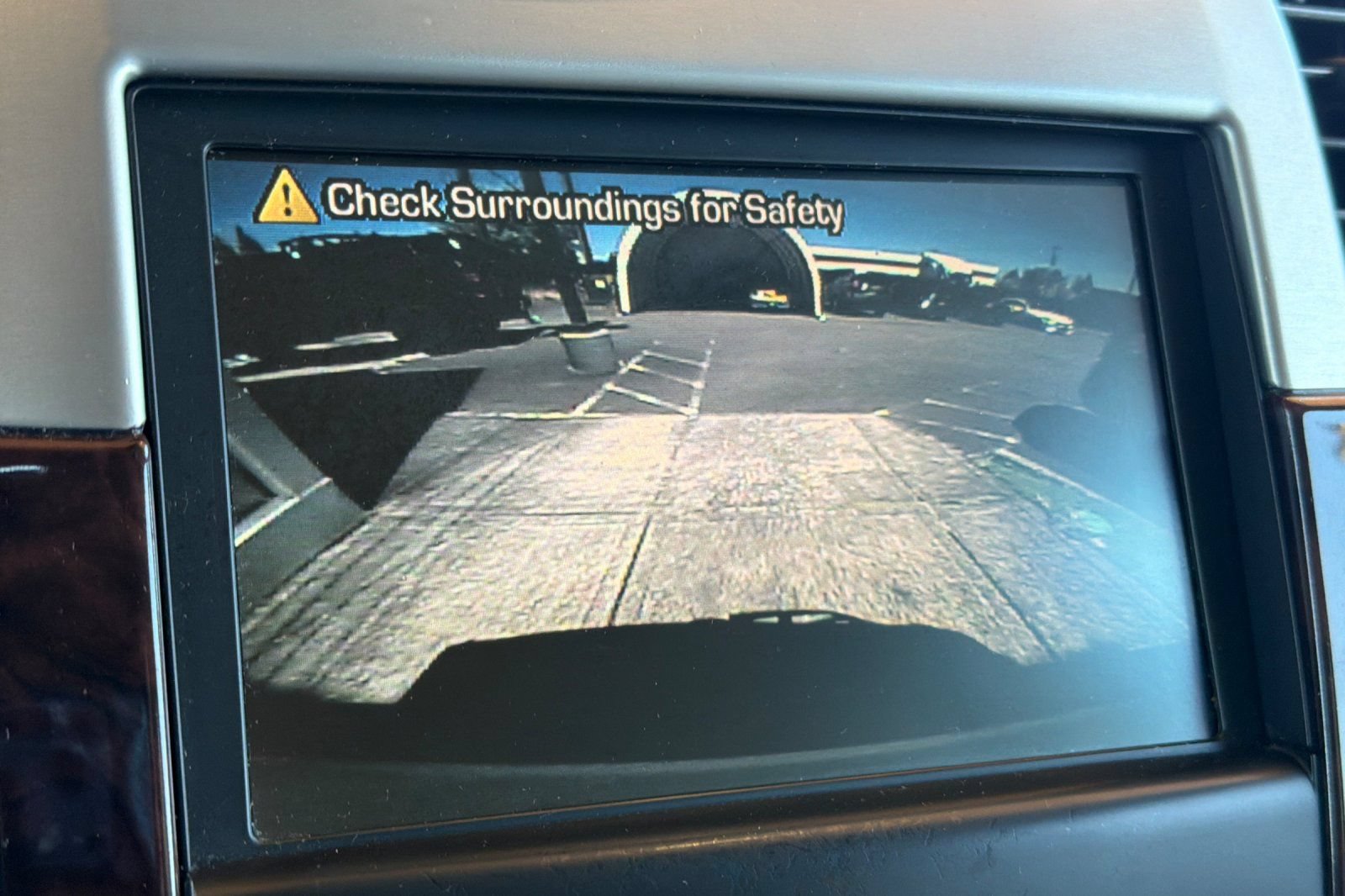 Used 2011 Cadillac Escalade ESV Premium AWD/4WD image 22