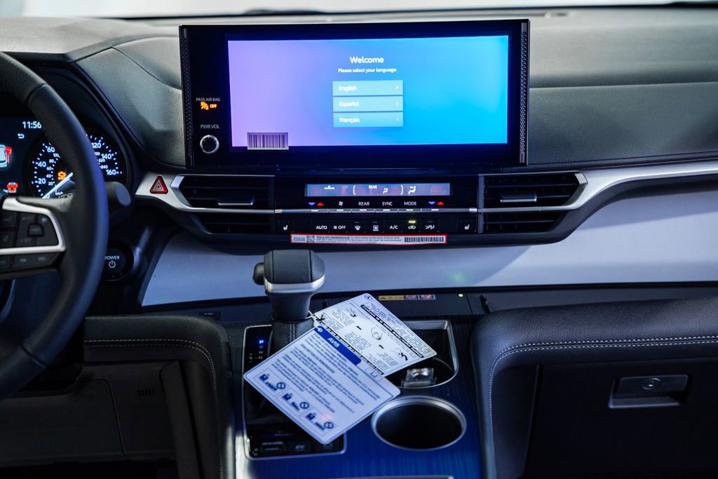 New 2026 Toyota Sienna XLE image 22