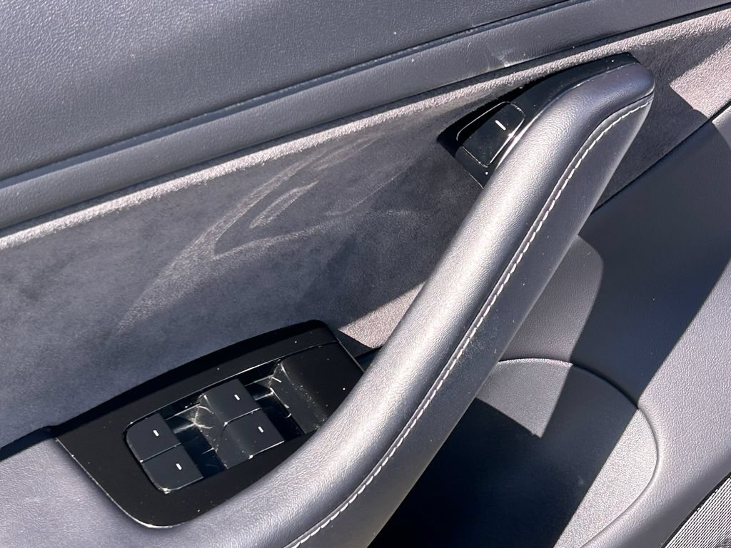 Used 2018 Tesla Model 3 Long Range RWD image 13