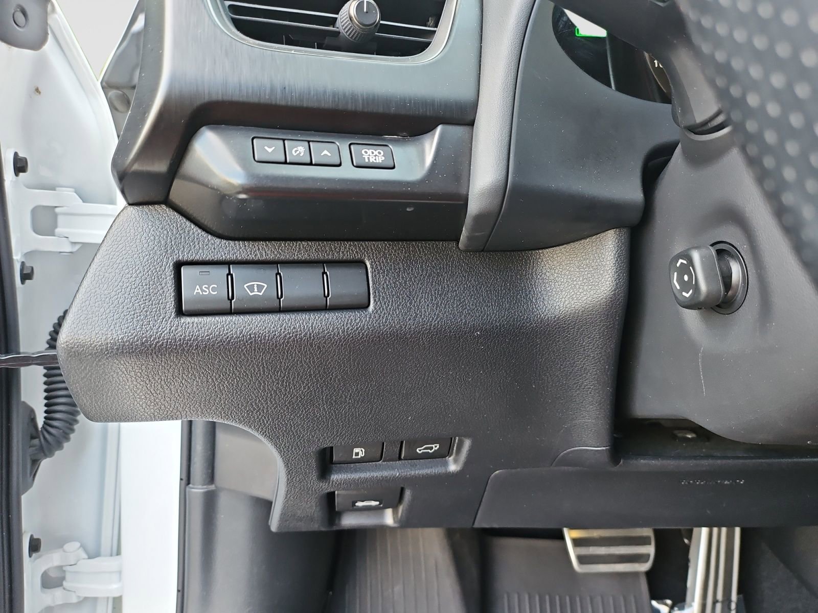 Used 2019 Lexus UX 250h F Sport AWD/4WD image 19
