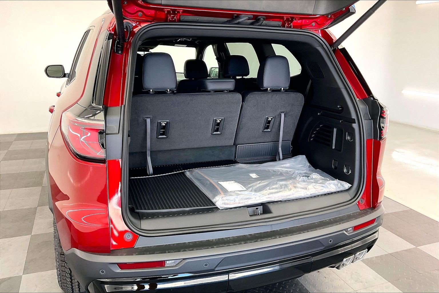New 2026 GMC Acadia AT4 w/ Luxury Package AWD/4WD image 11