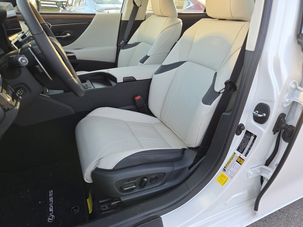New 2025 Lexus ES 350 350 Luxury image 6