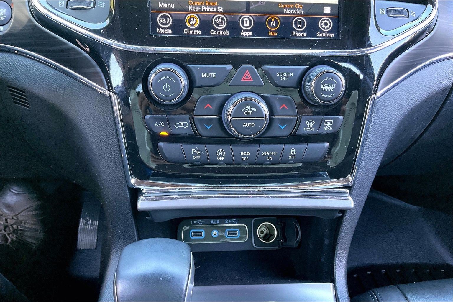 Certified 2021 Jeep Grand Cherokee Limited AWD/4WD image 21