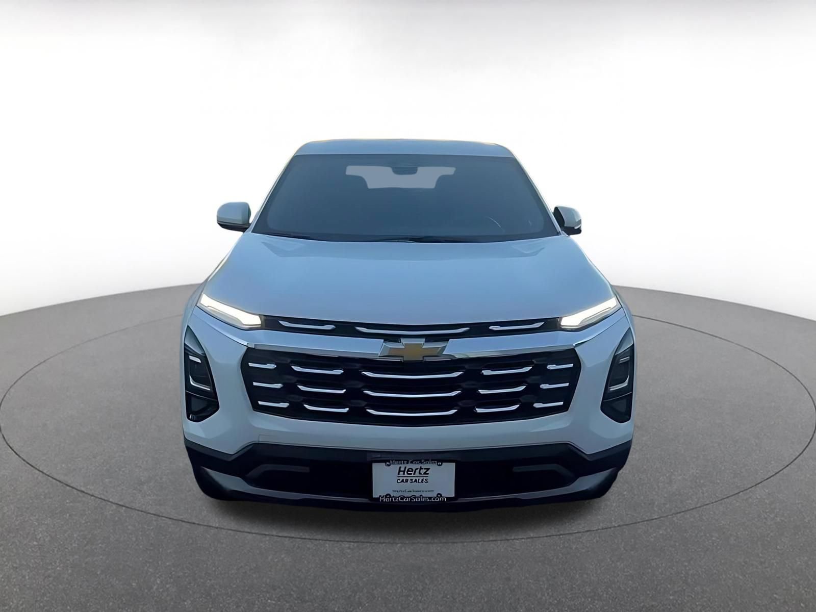 Used 2025 Chevrolet Equinox LT AWD/4WD image 4