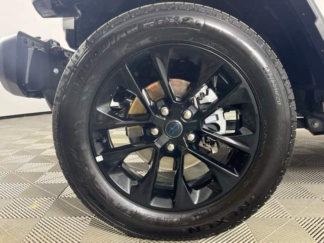 Used 2025 Jeep Wrangler Unlimited Sahara image 10