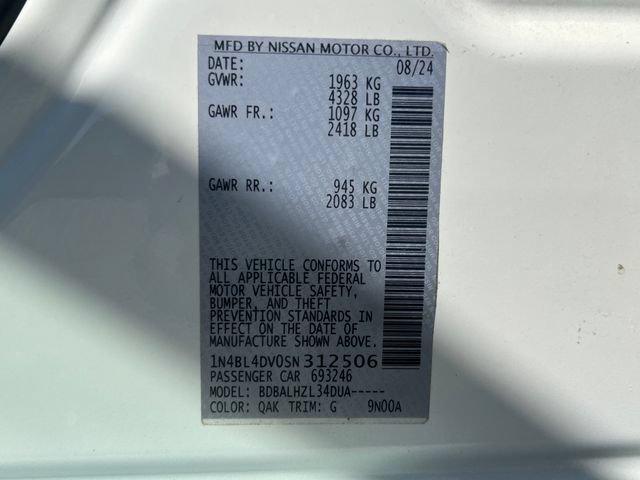 Used 2025 Nissan Altima 2.5 SV FWD image 41