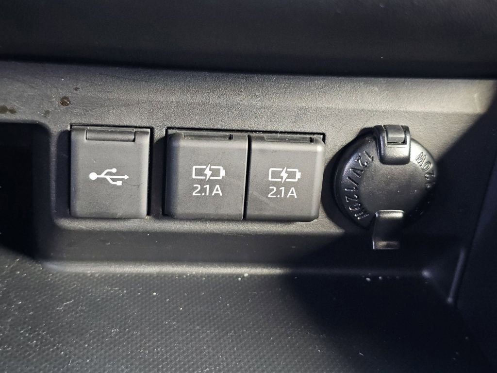Used 2021 Toyota Highlander XSE AWD/4WD image 18