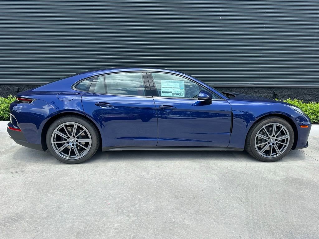 Used 2025 Porsche Panamera image 8