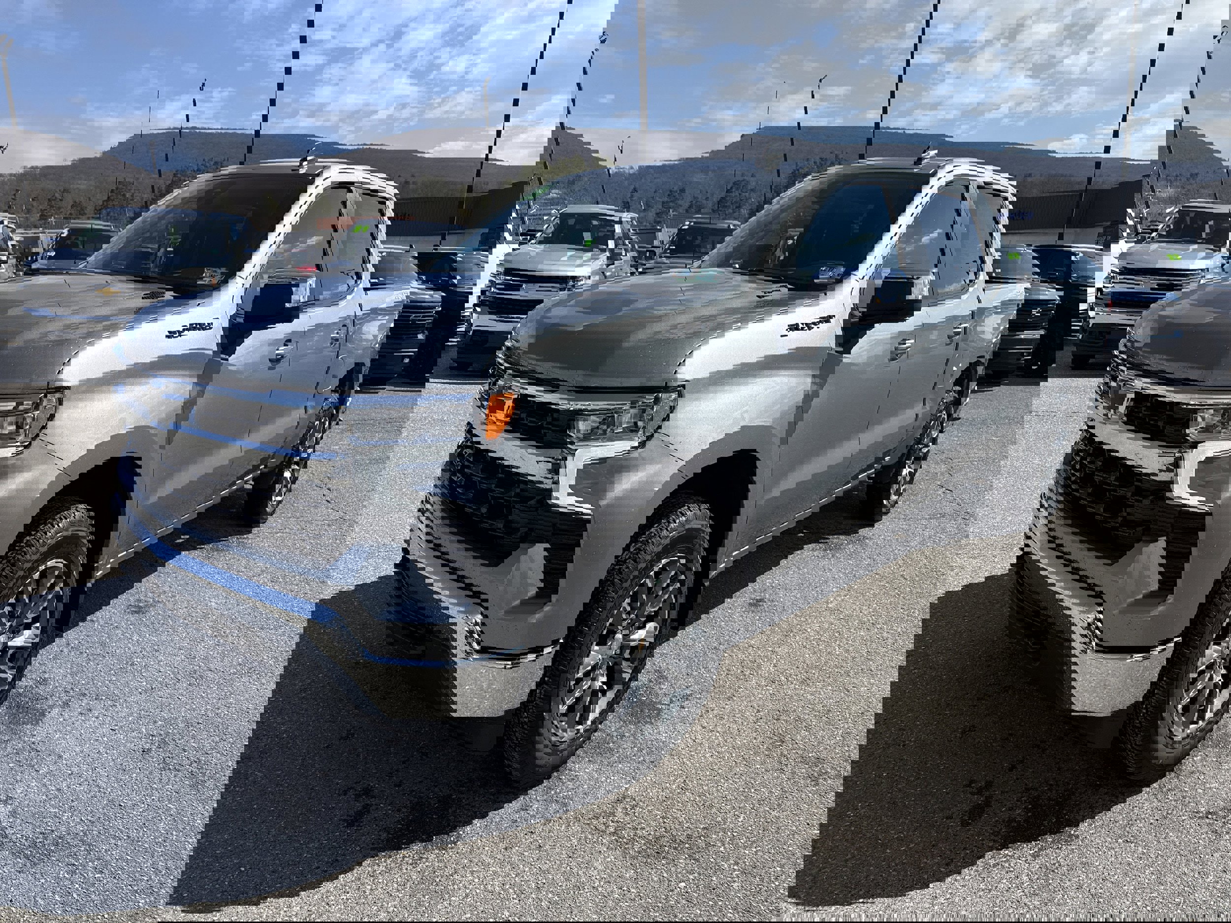 New 2026 Chevrolet Silverado 1500 LT w/ LPO, Dark Essentials Package image 8