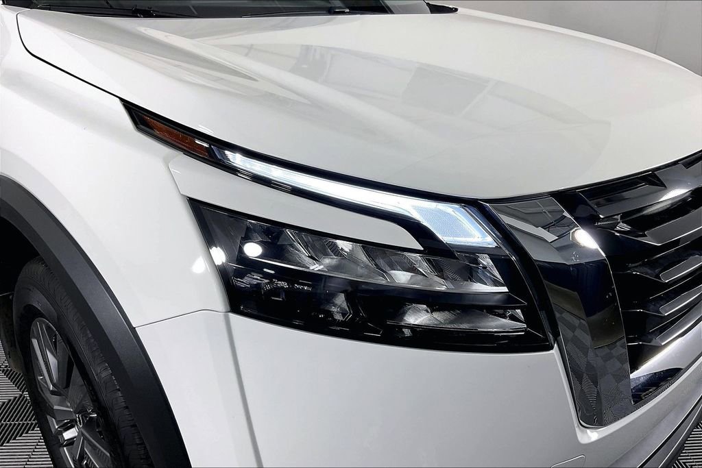 Certified 2025 Nissan Pathfinder S AWD/4WD image 39