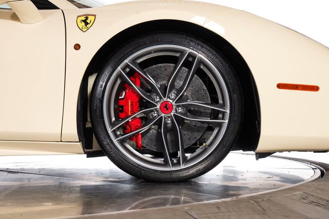 Used 2018 Ferrari 488 Spider RWD image 21