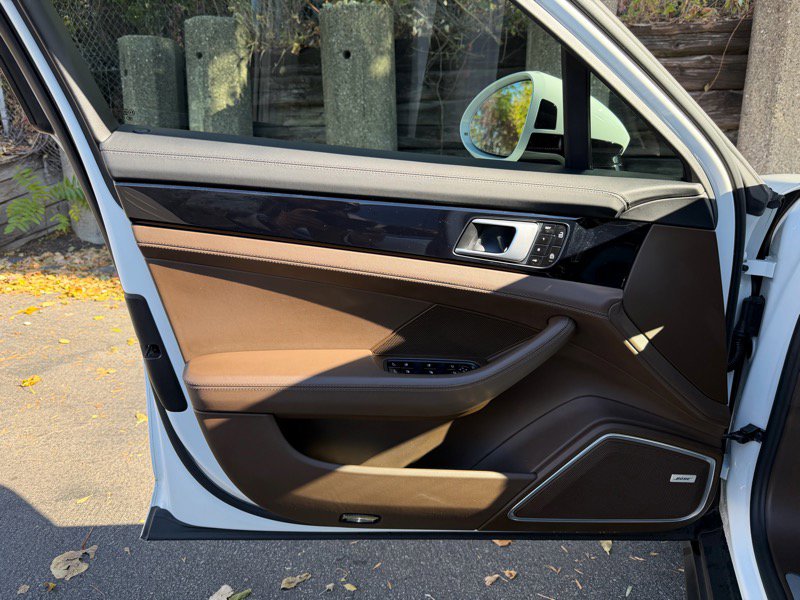 Used 2021 Porsche Panamera 4 w/ Premium Package image 21