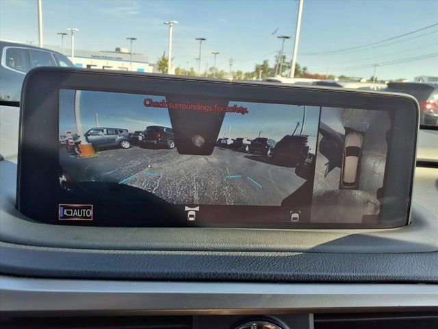 Used 2022 Lexus RX 350L Premium image 17