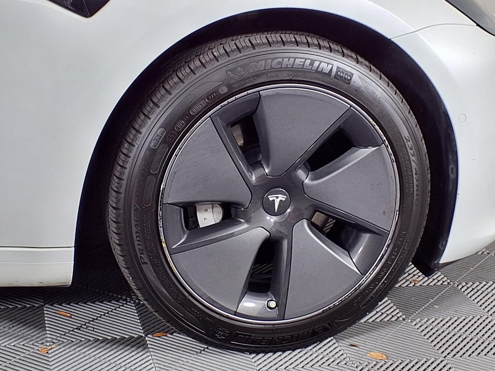 Used 2021 Tesla Model 3 Standard Range Plus RWD image 34