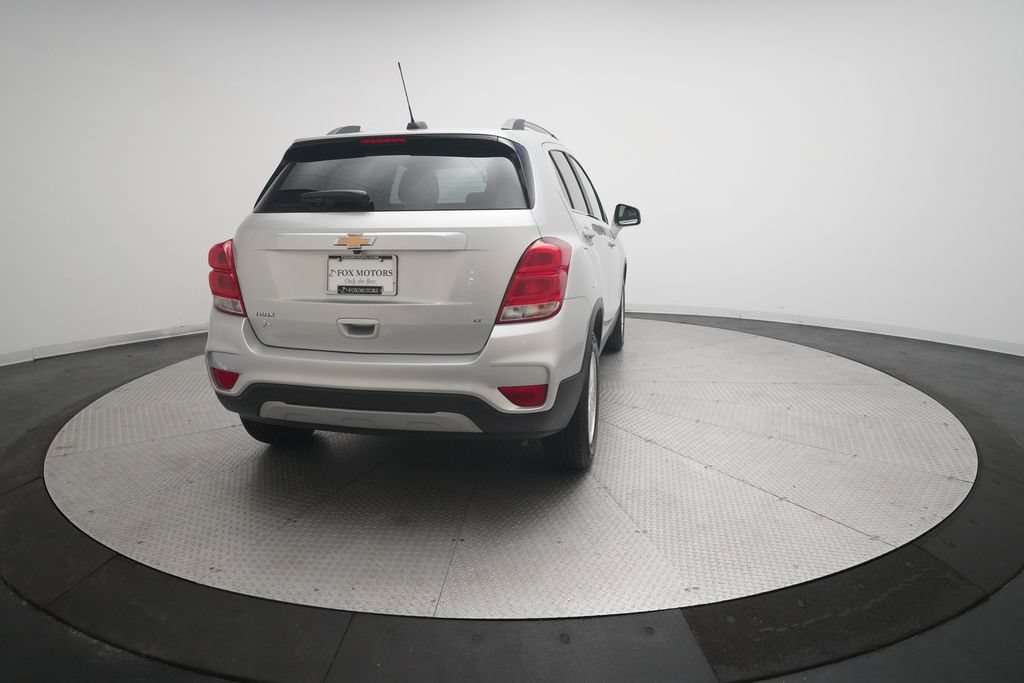 Used 2020 Chevrolet Trax LT w/ LT Convenience Package FWD image 13