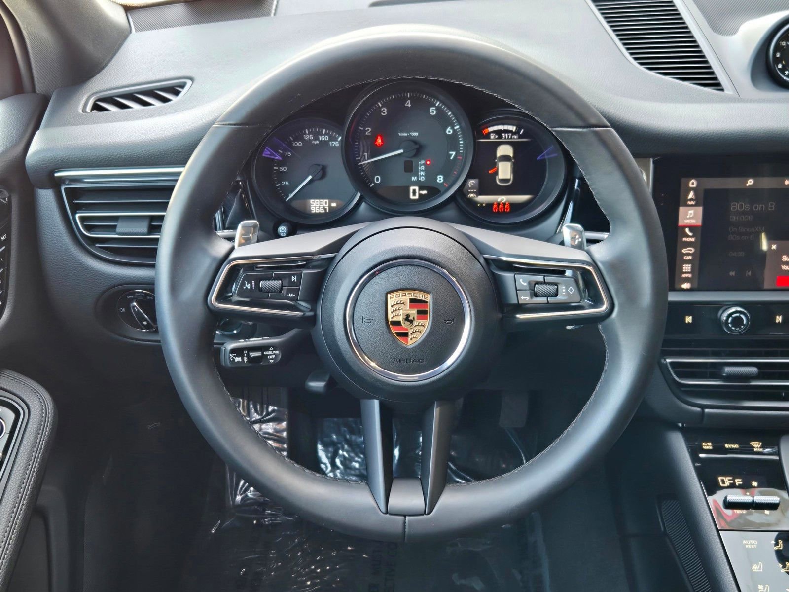 Certified 2025 Porsche Macan AWD/4WD image 15