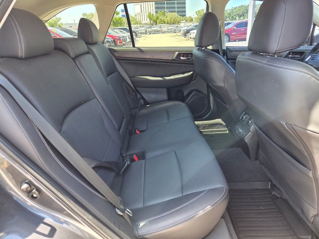 Used 2018 Subaru Outback 2.5i Limited AWD/4WD image 15
