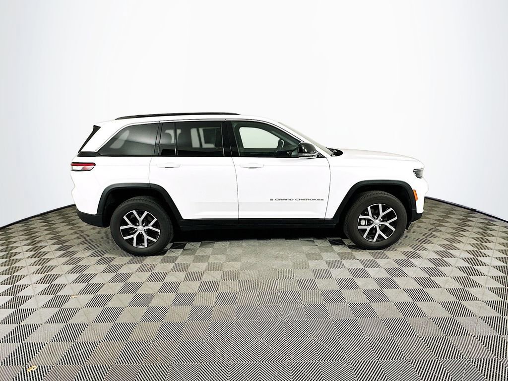 Certified 2025 Jeep Grand Cherokee Limited image 13