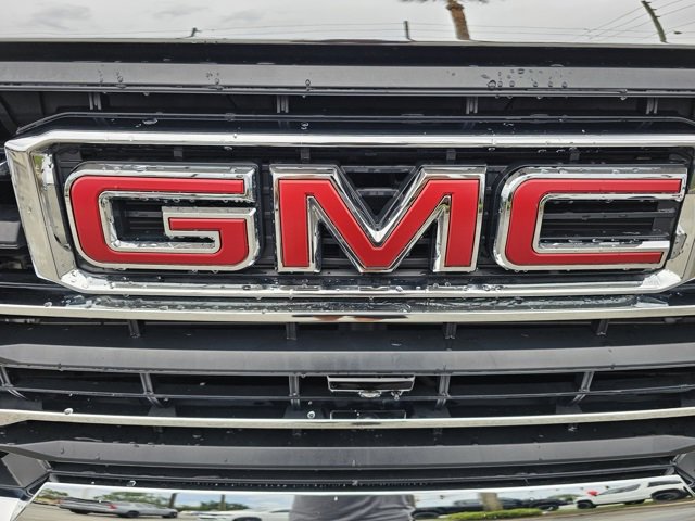 Used 2024 GMC Sierra 2500 SLT w/ SLT Premium Package image 10