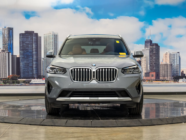 Used 2024 BMW X3 xDrive30i w/ Premium Package AWD/4WD image 3