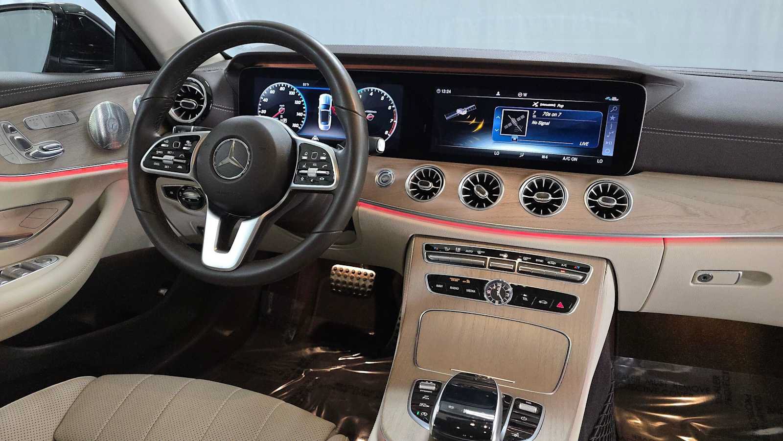 Used 2020 Mercedes-Benz E 450 4MATIC Cabriolet image 12