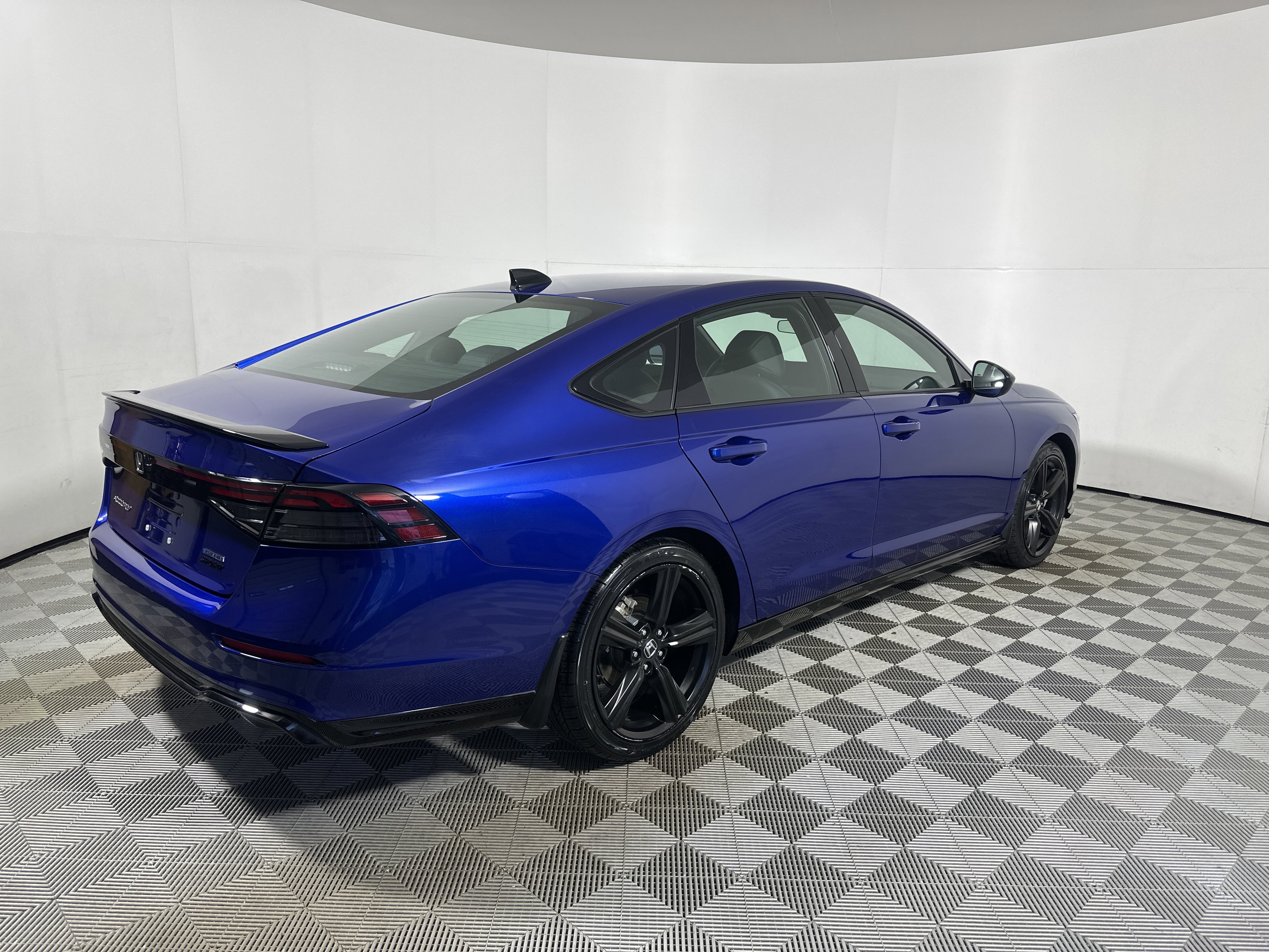 Used 2023 Honda Accord Sport image 7