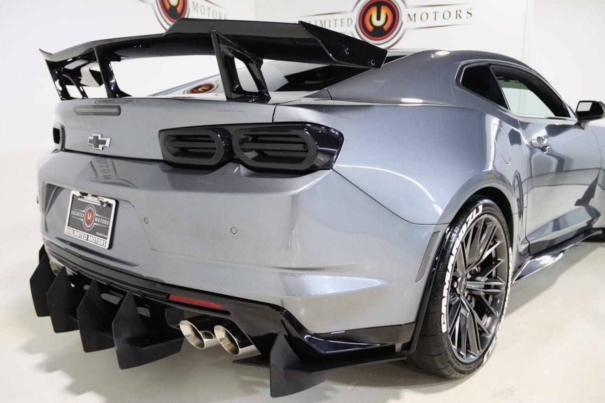 Used 2022 Chevrolet Camaro ZL1 RWD image 75