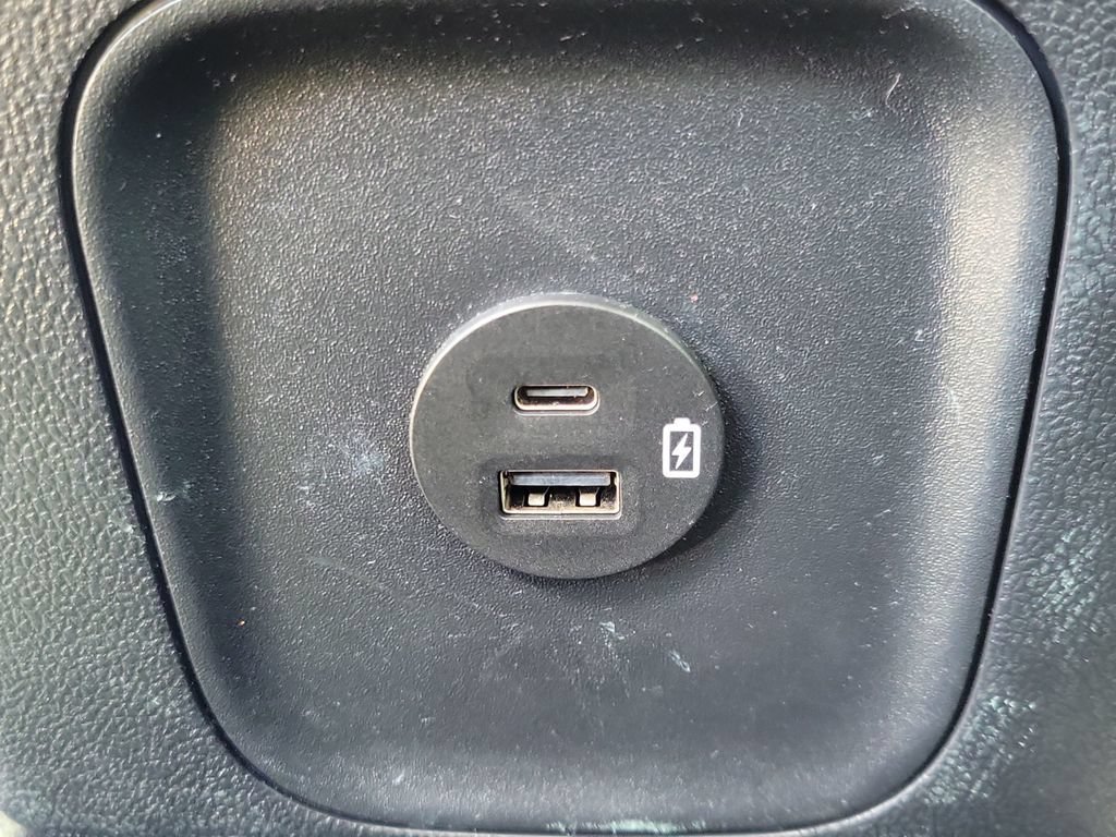 Used 2021 Ford Escape SE w/ Cold Weather Package FWD image 14