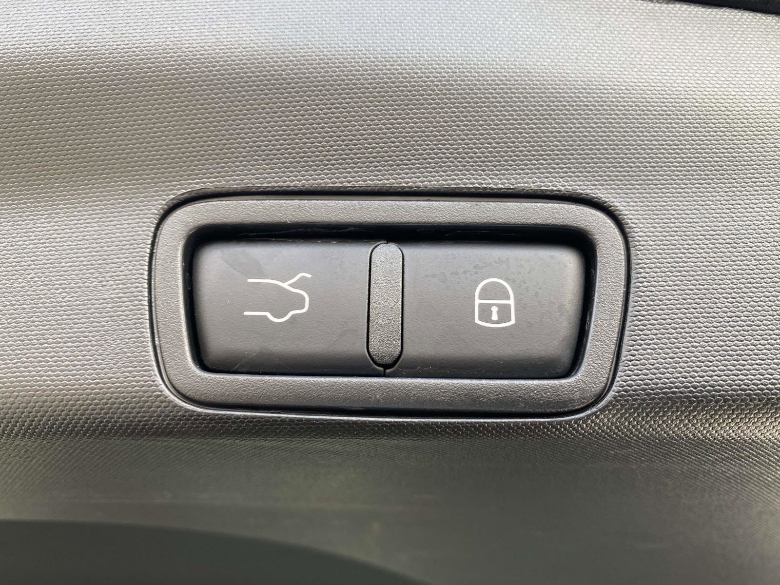 Used 2024 Alfa Romeo Stelvio Ti image 38