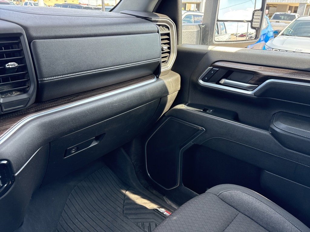 Used 2024 Chevrolet Silverado 2500 LT image 21