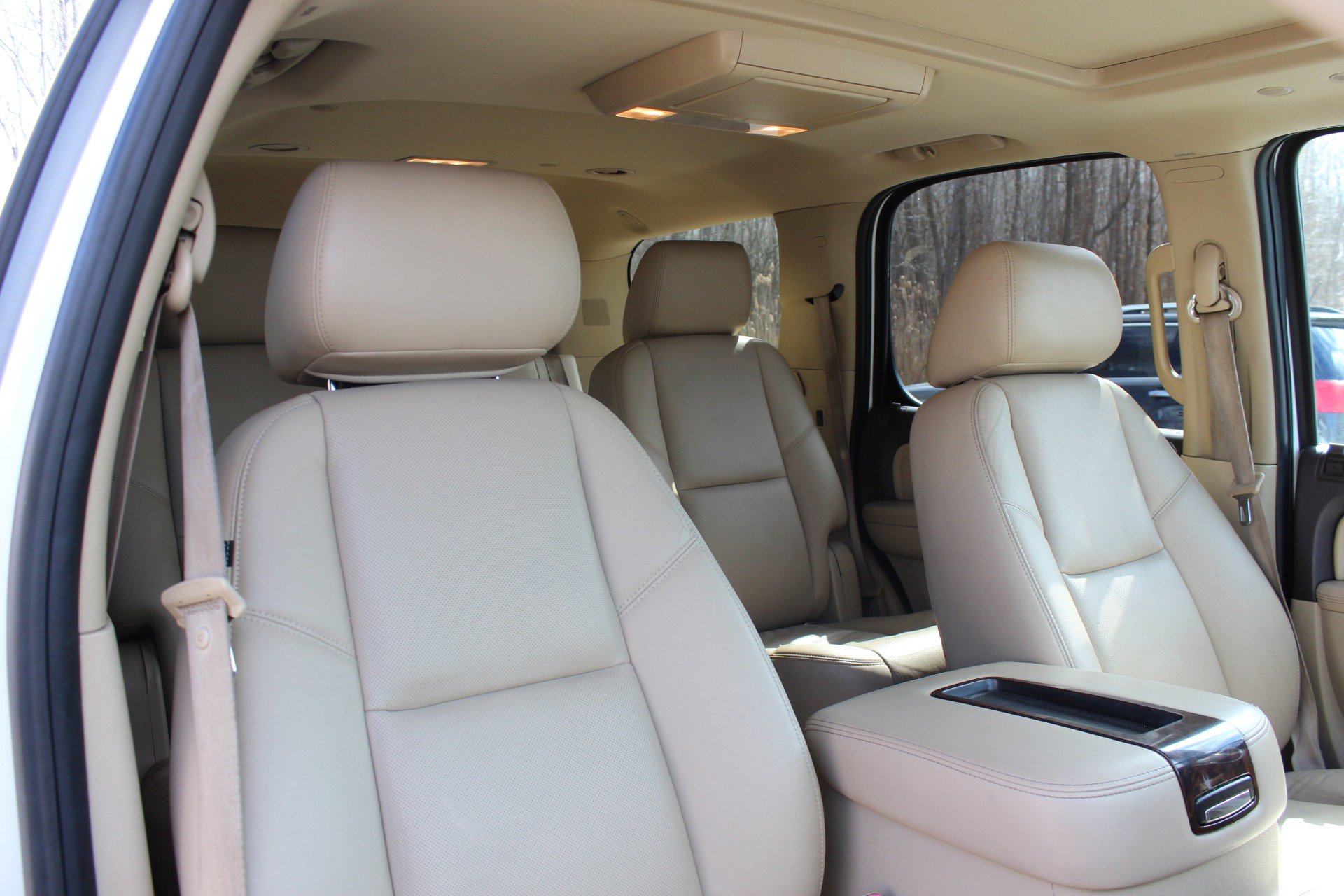 Used 2011 GMC Yukon Denali image 41