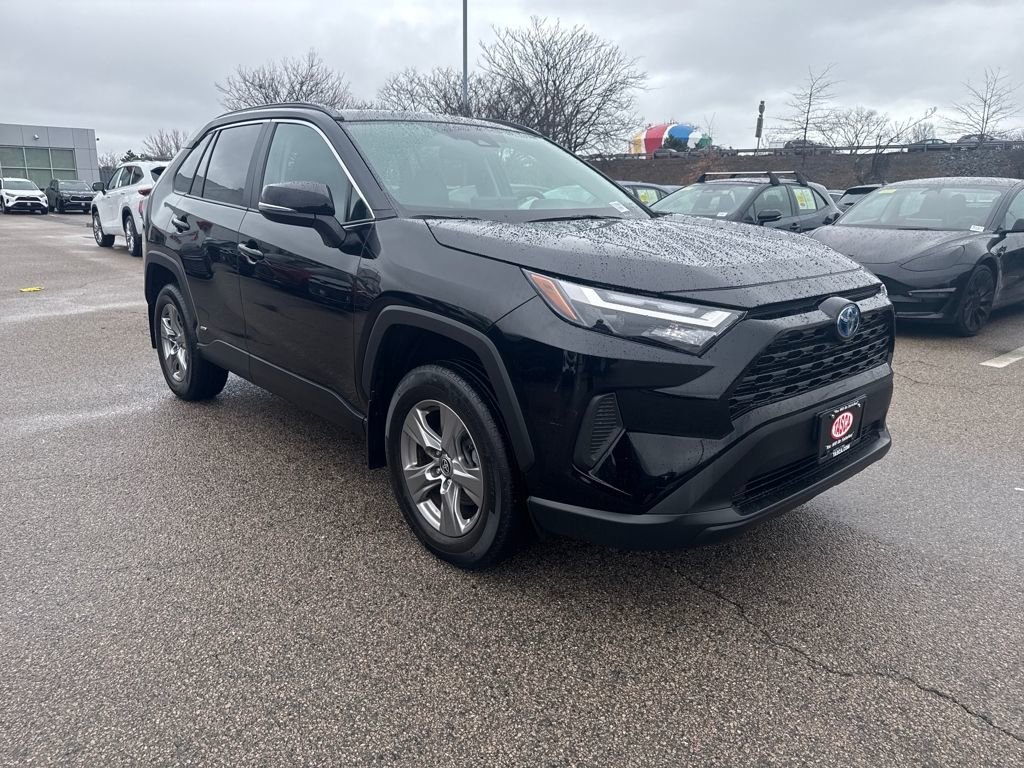 Used 2024 Toyota RAV4 XLE w/ Convenience Package image 10