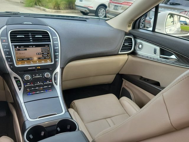 Certified 2019 Lincoln Nautilus Reserve w/ Ultimate Package FWD image 23