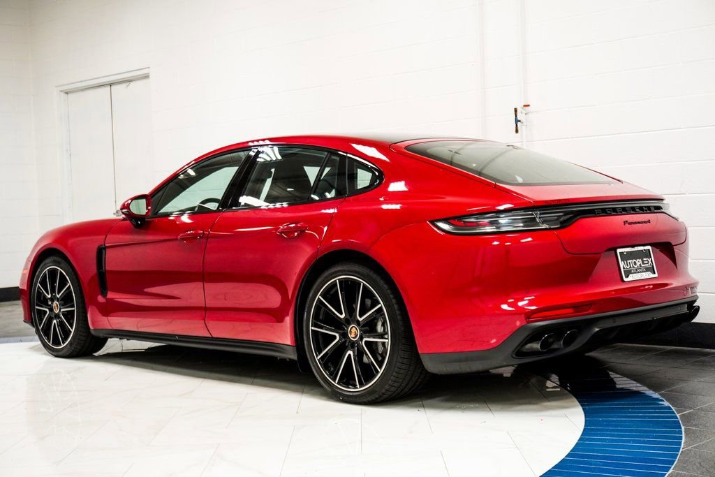 Used 2022 Porsche Panamera 4 Platinum Edition image 7