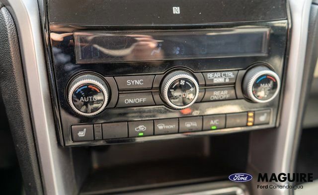 Used 2022 Subaru Ascent Limited AWD/4WD image 32