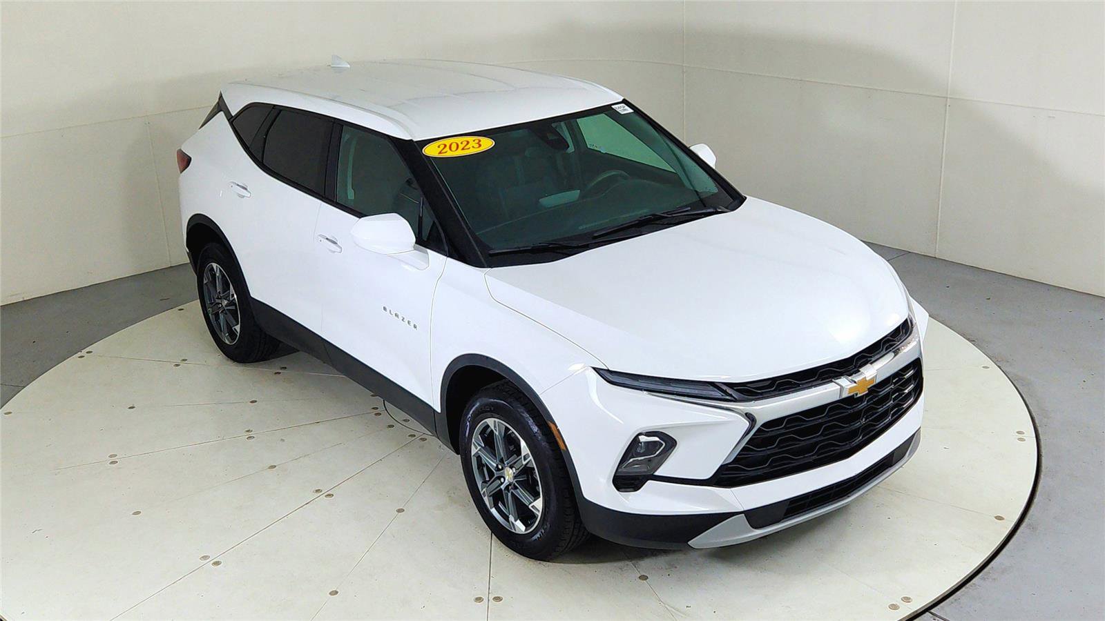 Used 2023 Chevrolet Blazer LT image 13