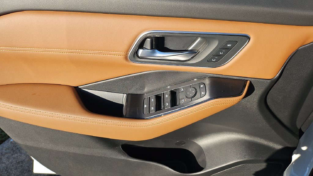 New 2026 Nissan Rogue Platinum AWD/4WD image 5