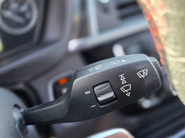 Used 2017 BMW 330i xDrive Wagon image 34