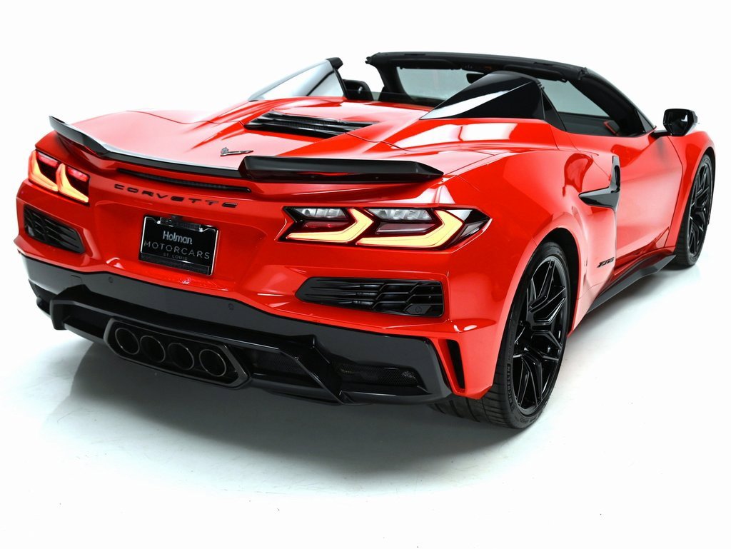Used 2025 Chevrolet Corvette Z06 image 7