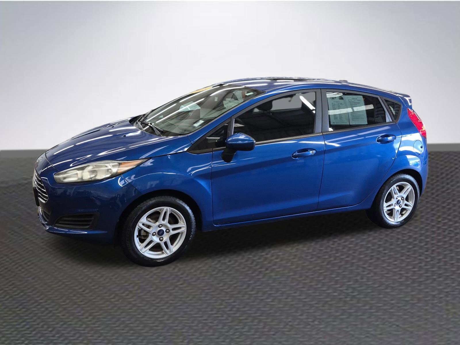 Used 2018 Ford Fiesta SE FWD image 2