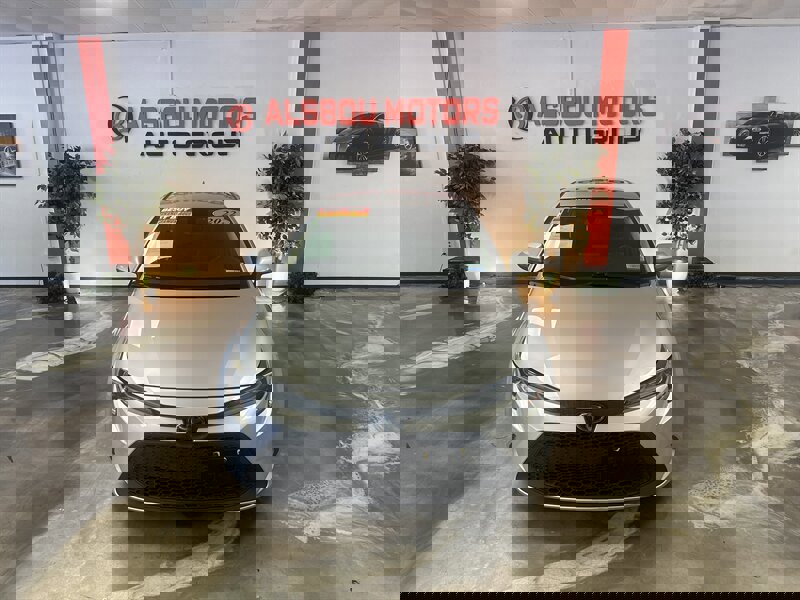 Used 2022 Toyota Corolla LE image 2